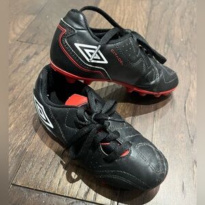 Umbro Kids' Citadel Soccer Cleats